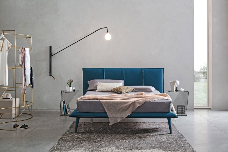 itaca headboard and bed